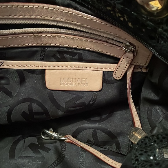 Michael Kors purse - Picture 5 of 5